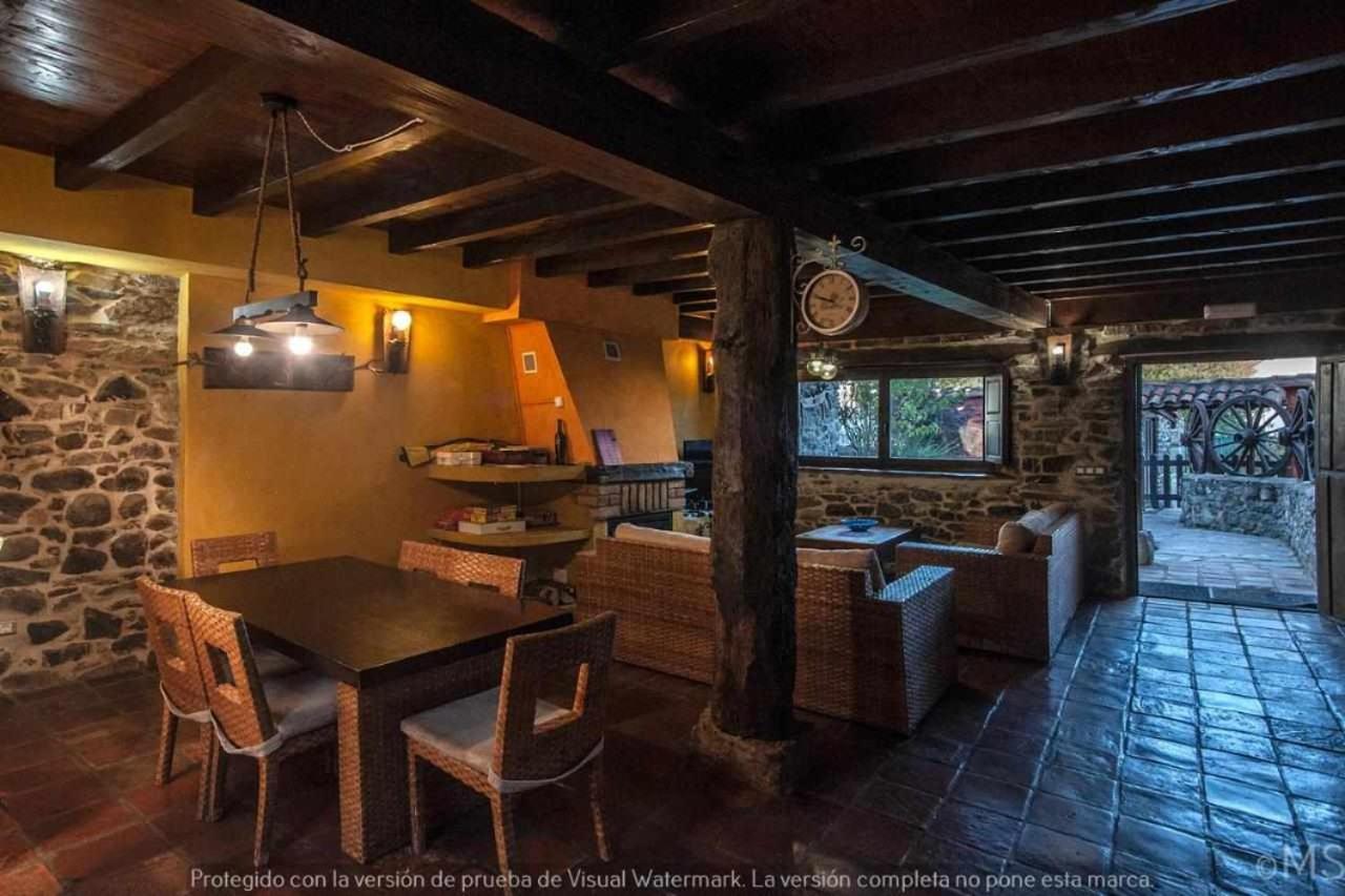 Casa Rural La Corva Триольо Экстерьер фото