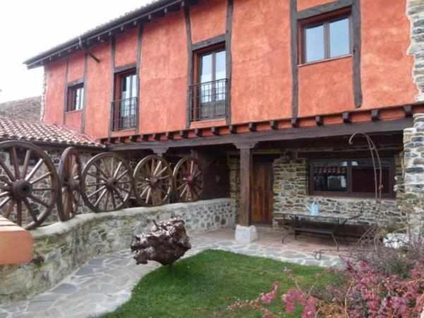 Casa Rural La Corva Триольо Экстерьер фото