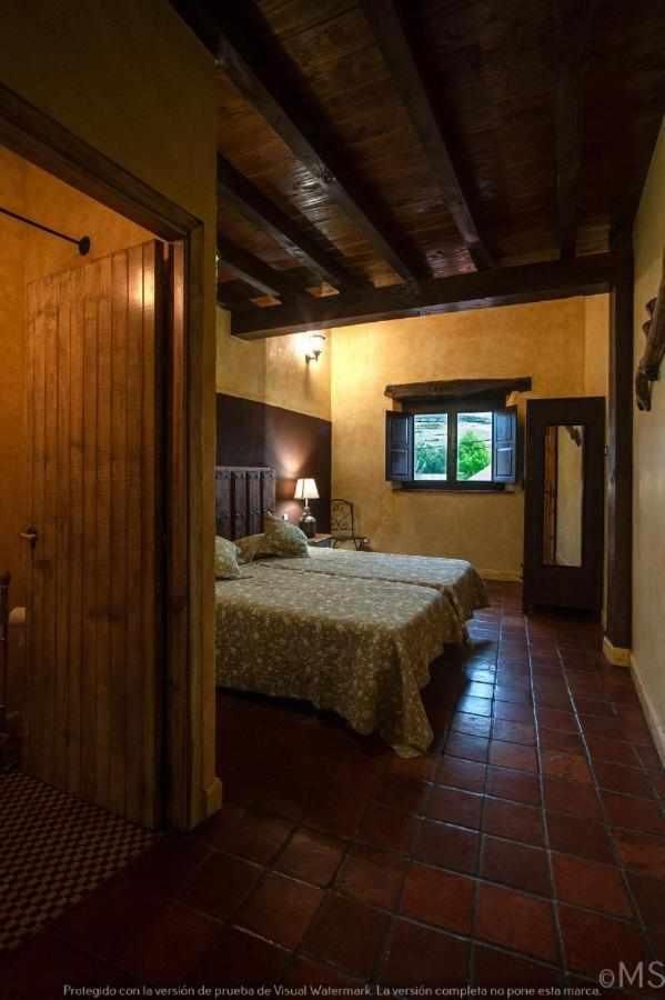 Casa Rural La Corva Триольо Экстерьер фото