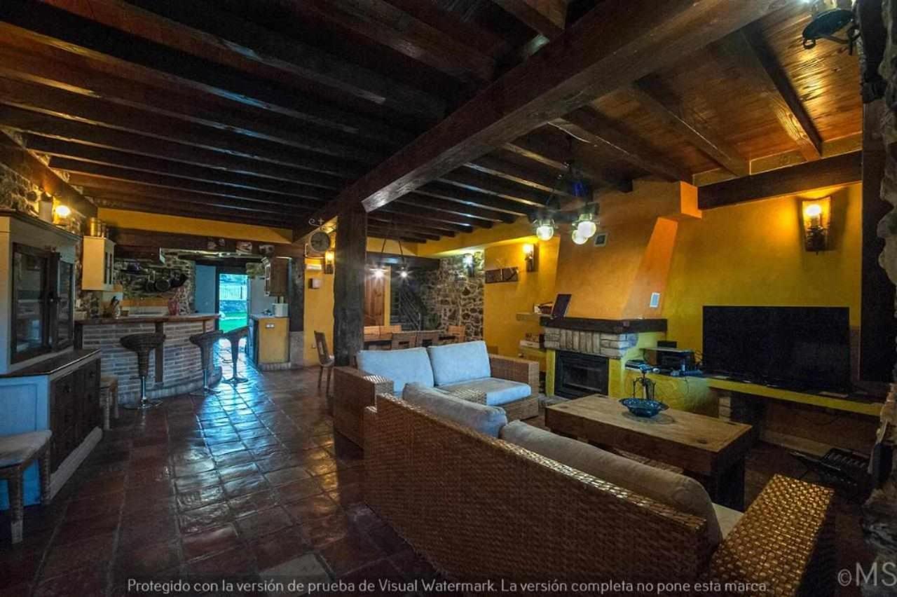 Casa Rural La Corva Триольо Экстерьер фото