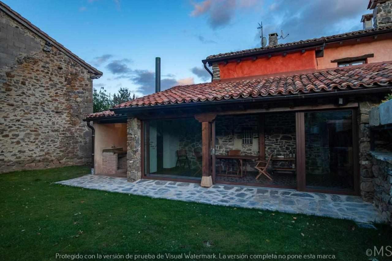 Casa Rural La Corva Триольо Экстерьер фото