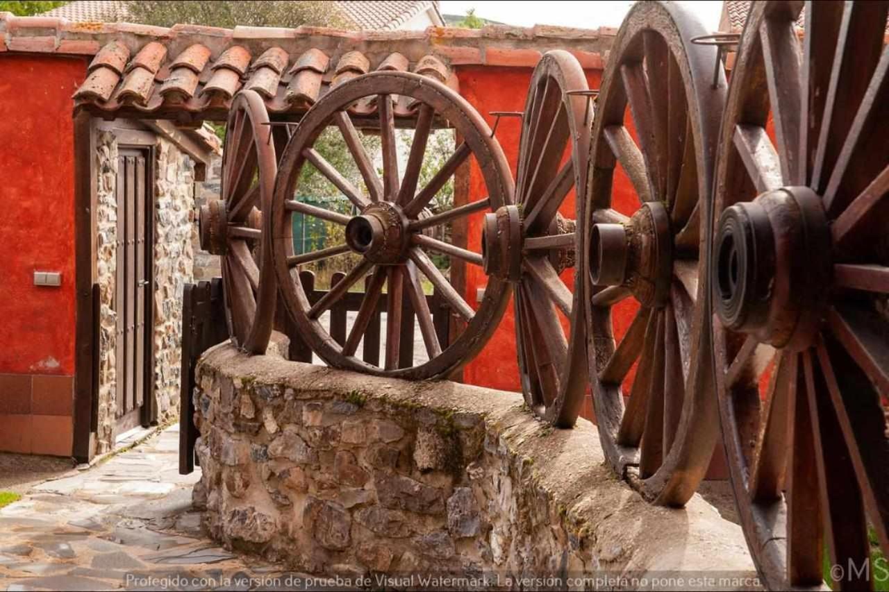 Casa Rural La Corva Триольо Экстерьер фото